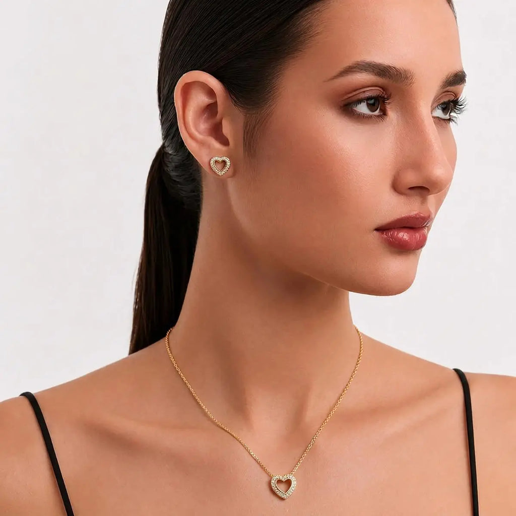 Conjunto Brinco e Colar de Coração Vazado e Zircônias