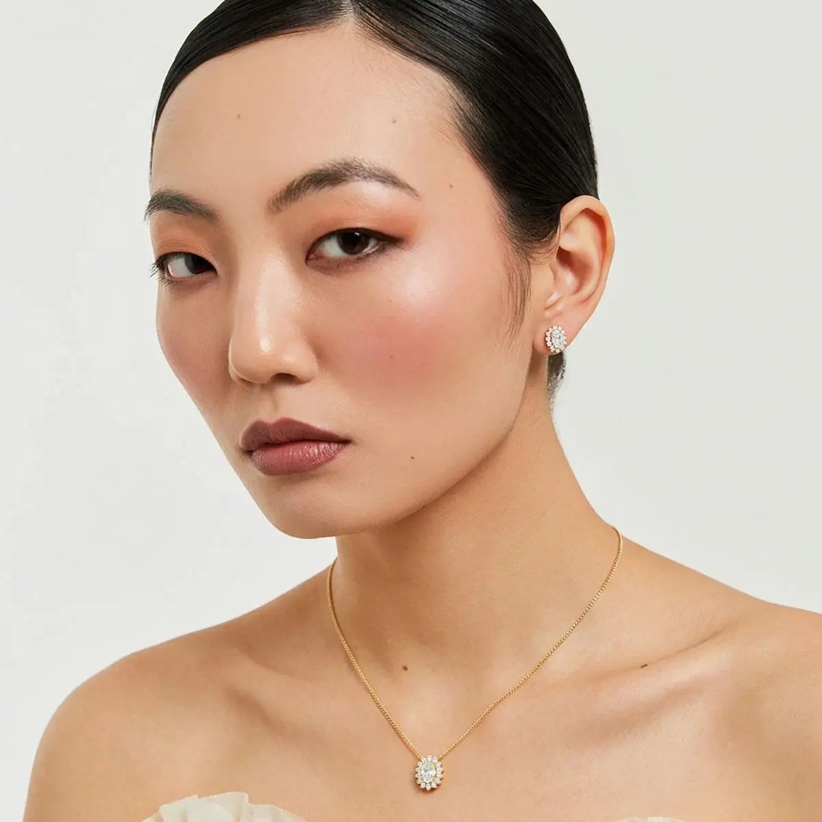 Conjunto Folheado a Ouro Brinco e Colar com Cristal Oval e Zircônias