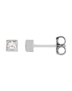Brinco Ponto de Luz Quadrado com Cravação Bezel em Ouro 14k com Diamantes Naturais