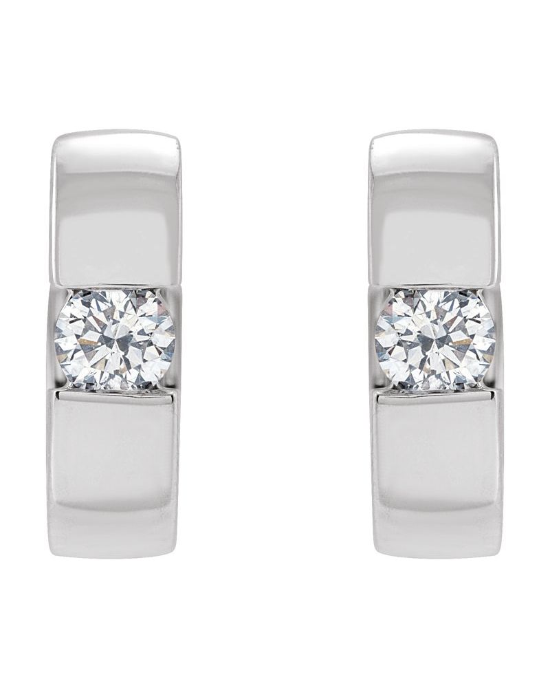 Brinco Huggie Cravejado em Ouro 14k com Diamantes de Laboratório – Modelo 2