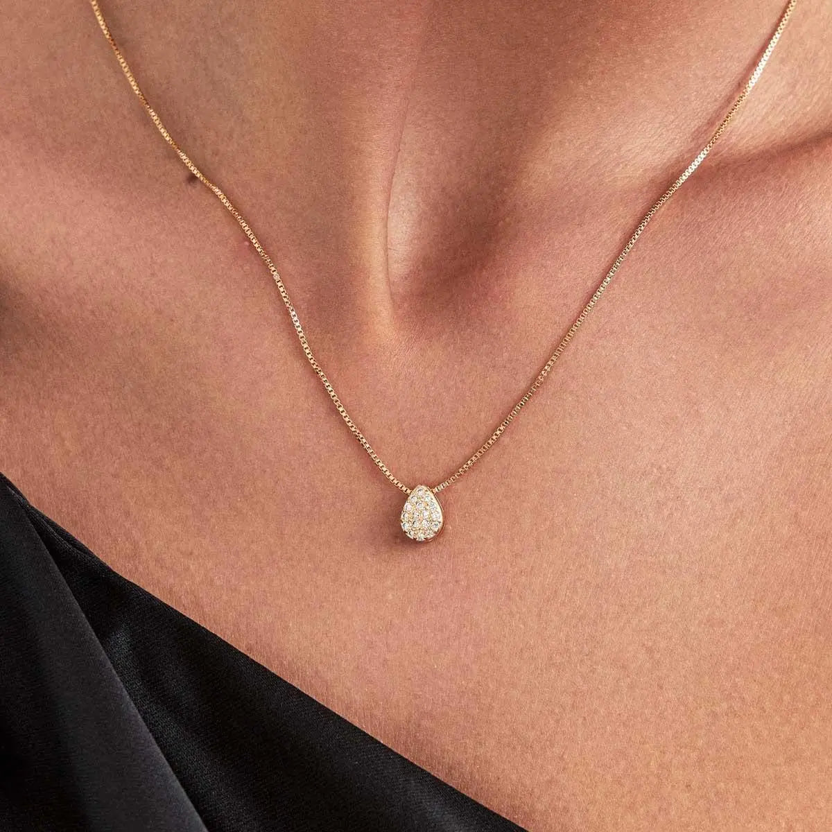 Conjunto Brinco e Colar com Pingente de Gota em Zircônias