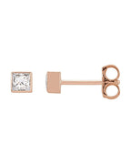 Brinco Ponto de Luz Quadrado com Cravação Bezel em Ouro 14k com Diamantes Naturais