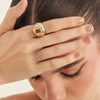 Anel Folheado a Ouro com Cristal Retangular e Zircônias