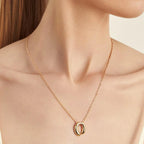 Colar Folheado a Ouro com Pingente Oval Abaulado e Vazado