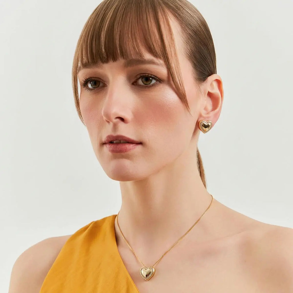 Conjunto Folheado a Ouro Brinco e Colar de Coração com Zircônias