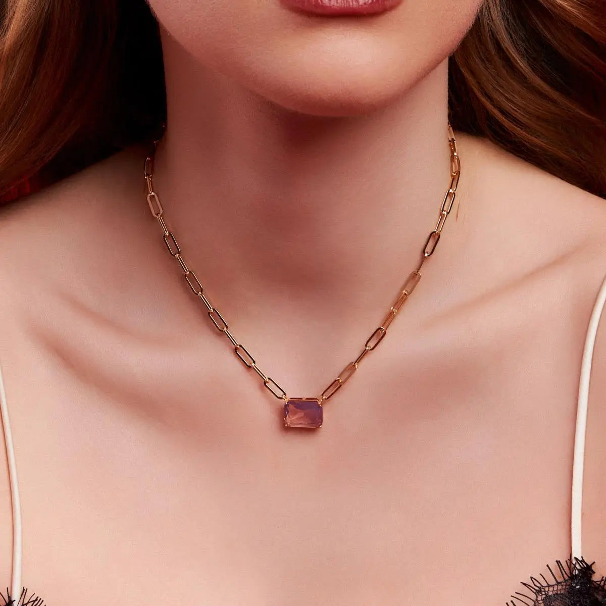 Colar Folheado a Ouro com Cristal Retangular