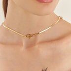 Choker Folheada a Ouro com Pingente de Coração Vazado e Liso