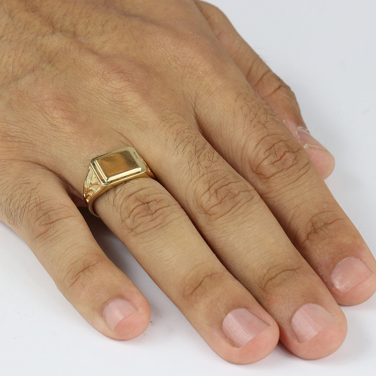 Anel Aro Chapa em Ouro 18K