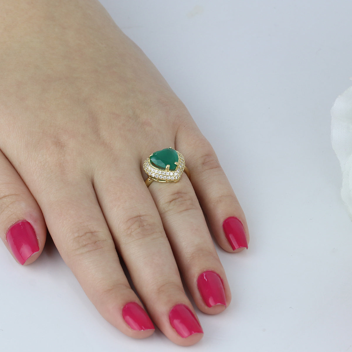 Anel Aro Chato Coração Jade Malasia em Ouro 18K
