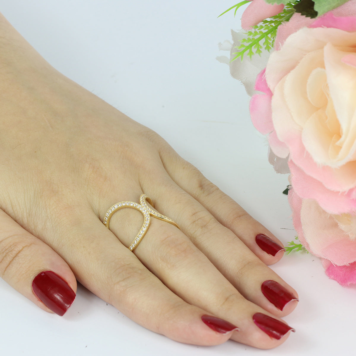 Anel Aro Duplo X Zircônias Brancas em Ouro 18K