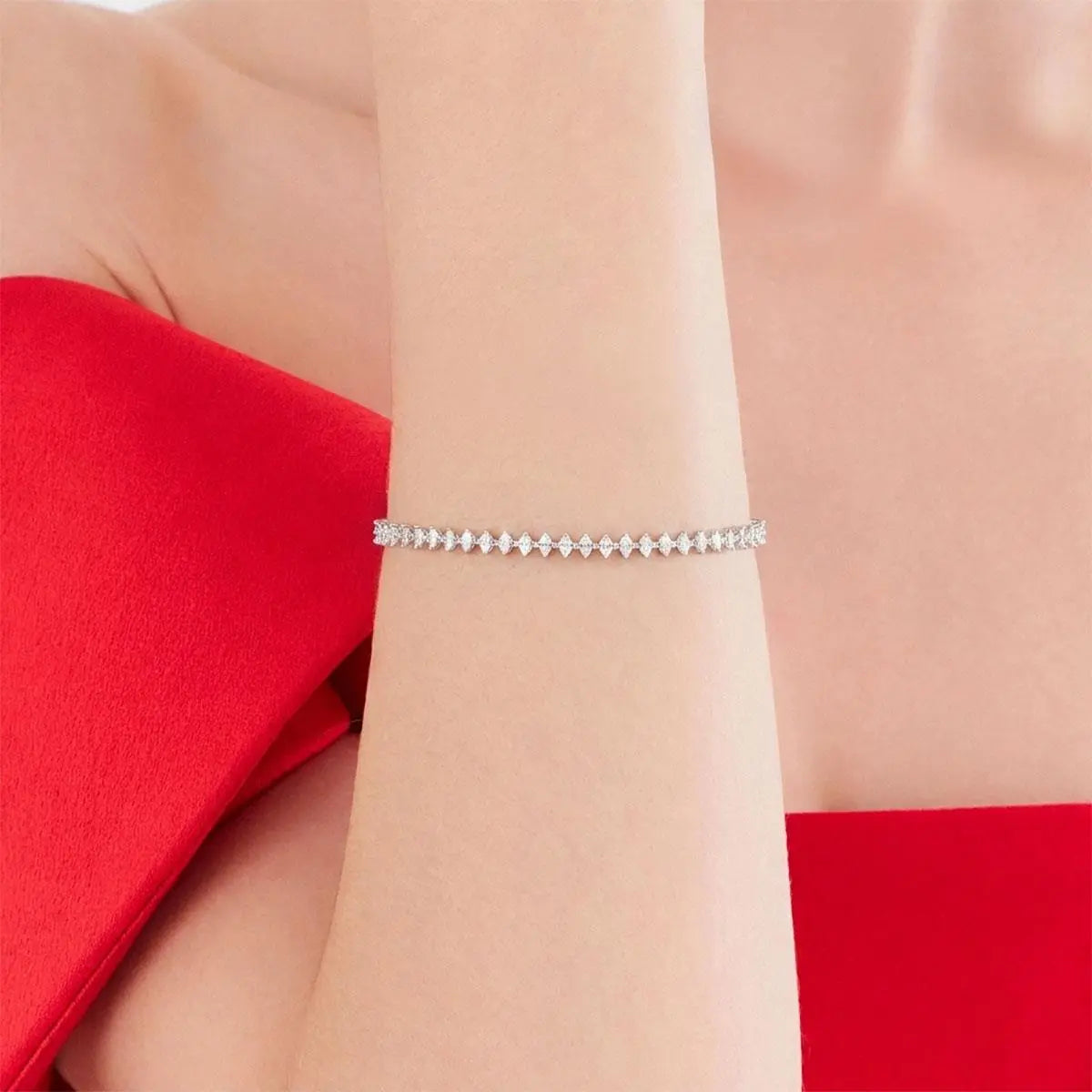Pulseira Riviera de Prata 925 em Cristais Navetes