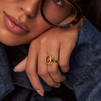 Anel Folheado a Ouro Oval em Cristal
