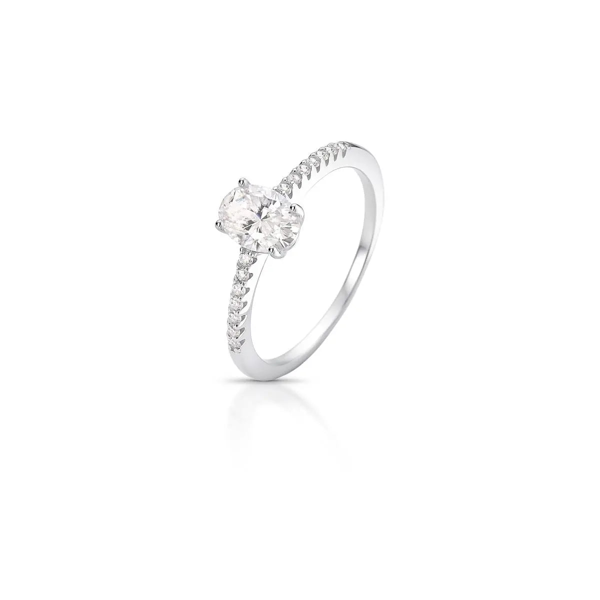 Anel de Prata 925 Oval em Pedras Moissanites