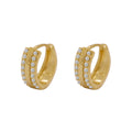 Brinco Argola 2 Carreiros Cravejados Zircônias Brancas Fio Liso No Centro Diâmetro 1,10 cm em Ouro 18K