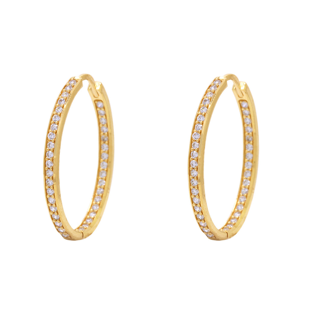 Brinco Argola Oval Zircônias Brancas em Ouro 18K