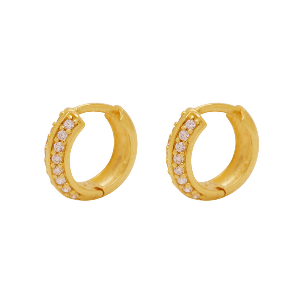 Brinco Argola Pavê Fio Abaulado Zircônias Brancas em Ouro 18K