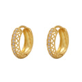 Brinco Argola Redonda Bitola 4,00 mm Carreiro Cravejado Zircônias Laterais Losangos Vazados em Ouro 18K