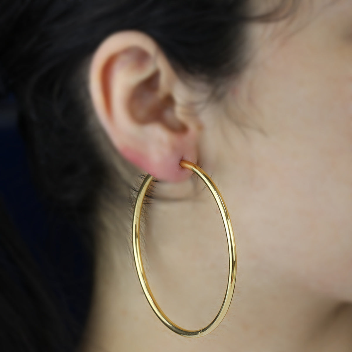 Brinco Argola Redonda Fio Redondo Bitola 3,00 mm em Ouro 18K