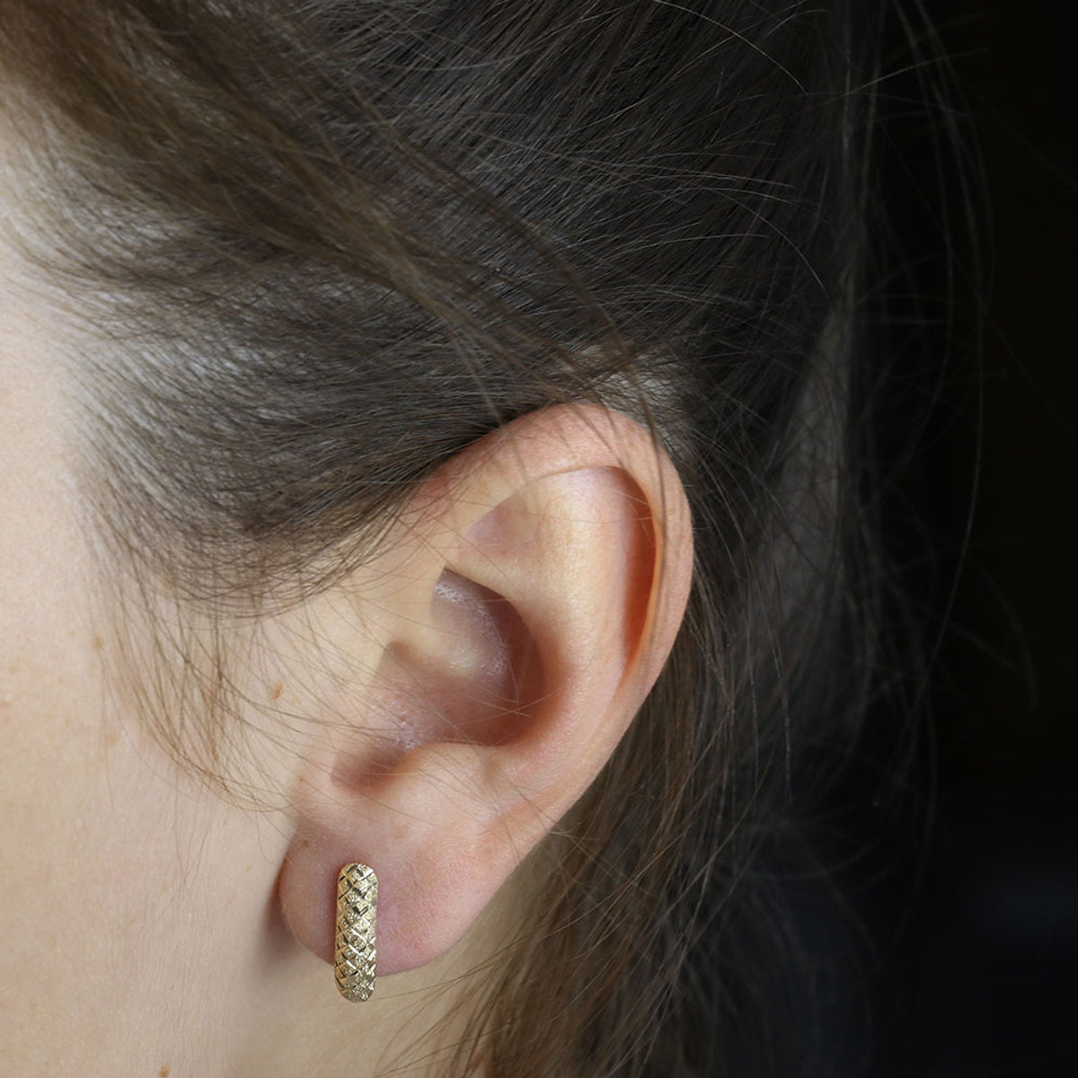 Brinco Chapa em Ouro 18K