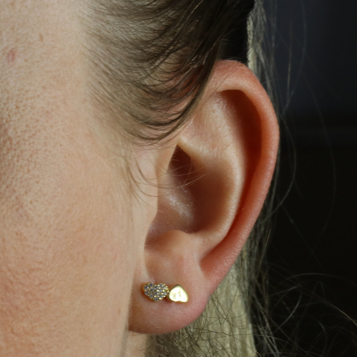 Brinco Zircônias Brancas em Ouro 18K