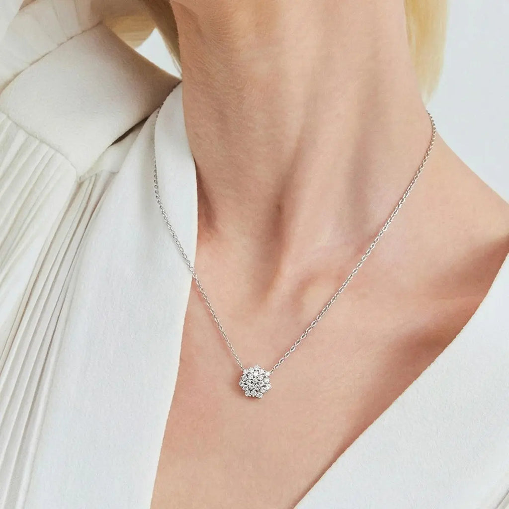 Colar de Prata 925 de Flor com Pedras Moissanites 2mm