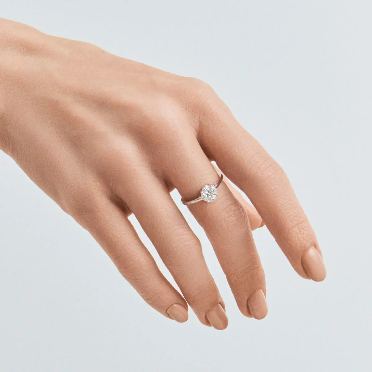 Anel de Prata 925 Redondo com Pedras Moissanites 3mm