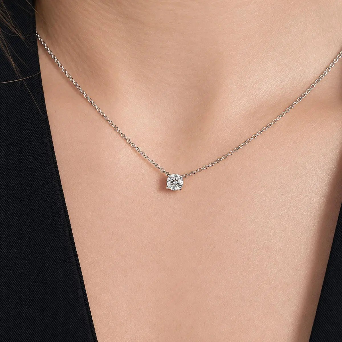 Colar de Prata 925 com Pedra Redonda Moissanite 4mm