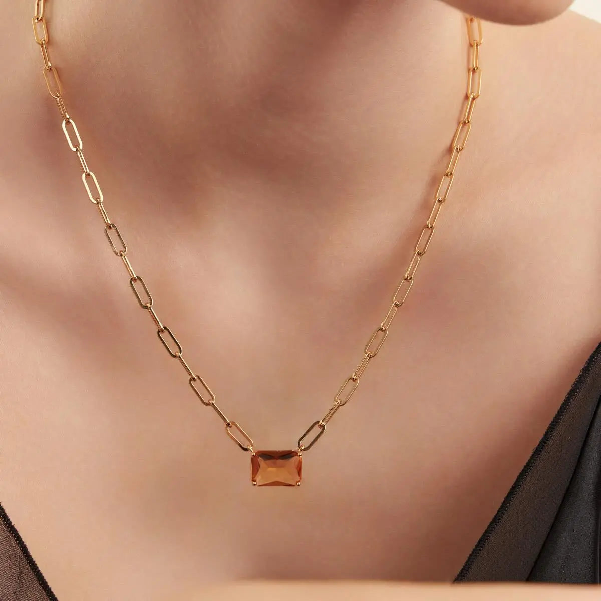 Colar Folheado a Ouro com Cristal Retangular