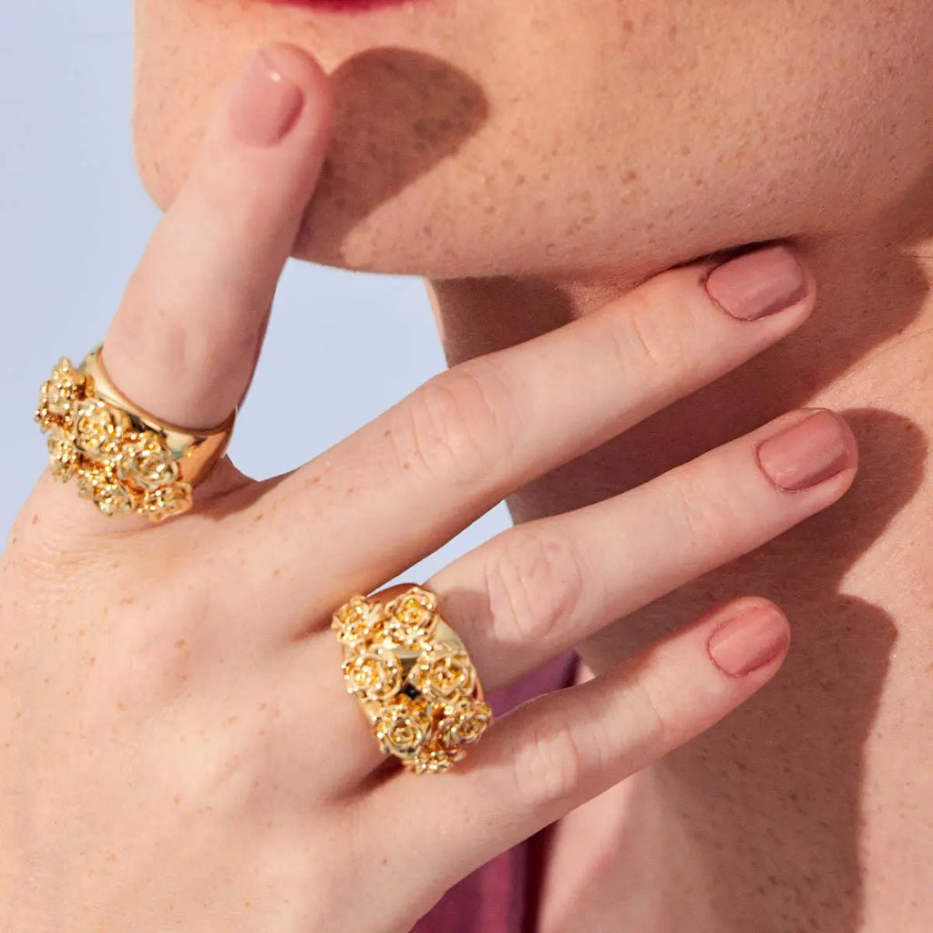 Anel Folheado a Ouro de Flores Liso