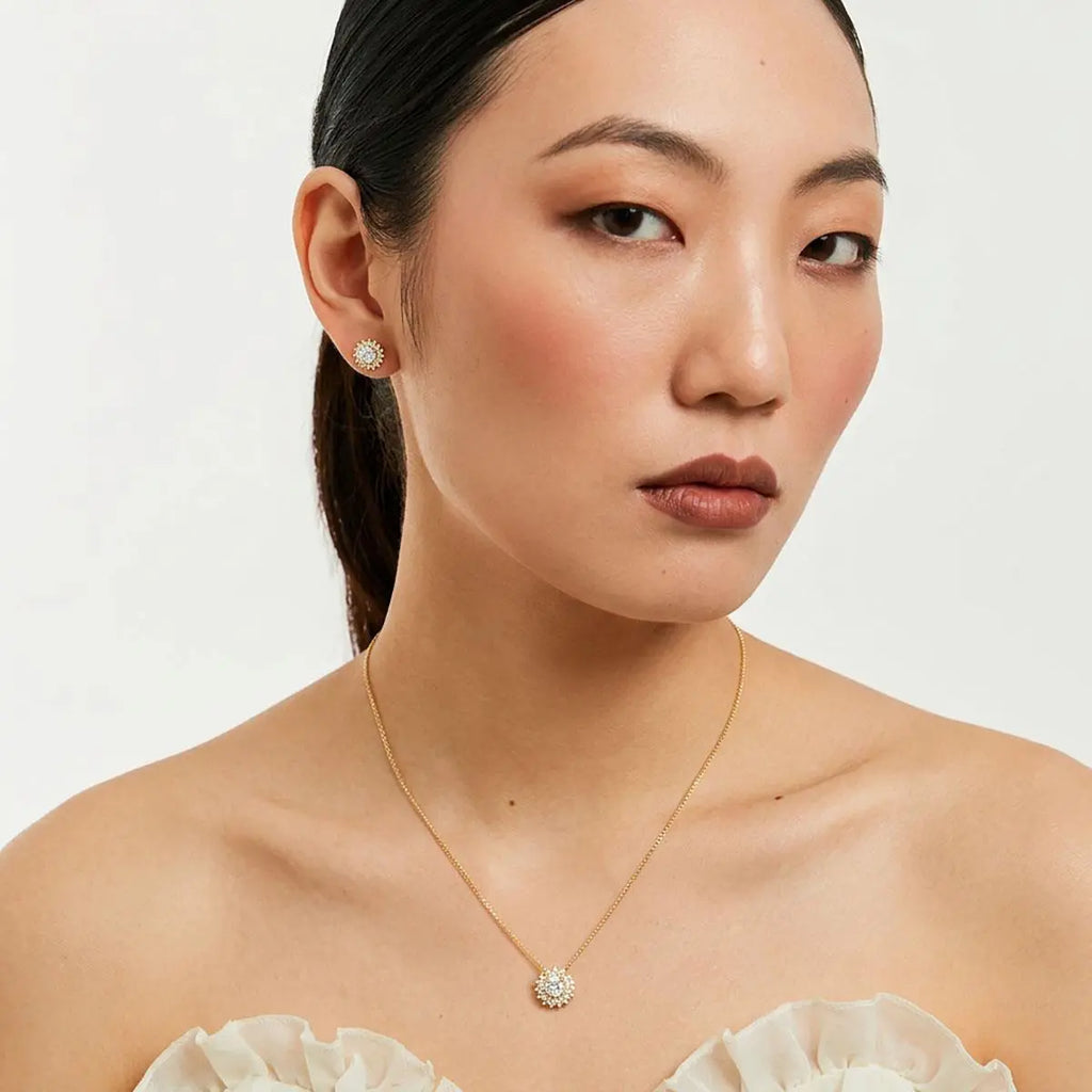 Conjunto Folheado a Ouro Brinco e Colar de Flor com Cristal Redondo e Zircônias