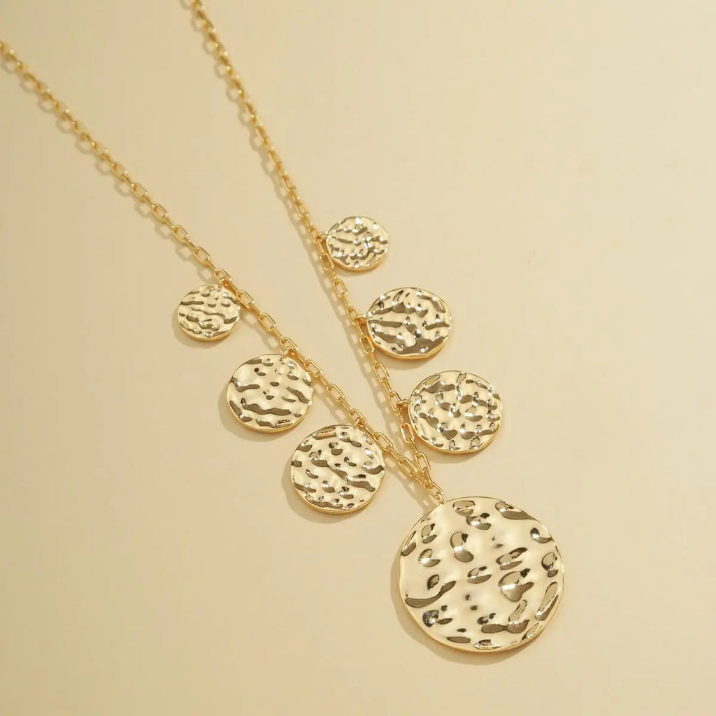 Colar Folheado a Ouro com Medalhas Texturizadas