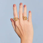 Anel Folheado a Ouro de Flores Curvo Liso