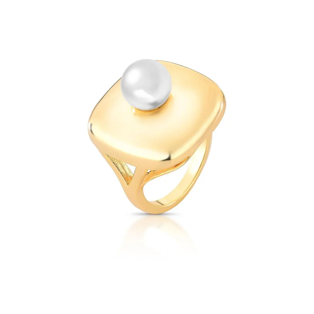 Anel Folheado a Ouro com Pérola Shell Quadrado Abaulado