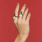 Anel Folheado a Ouro de Flor Esmaltado com Cristal e Zircônia