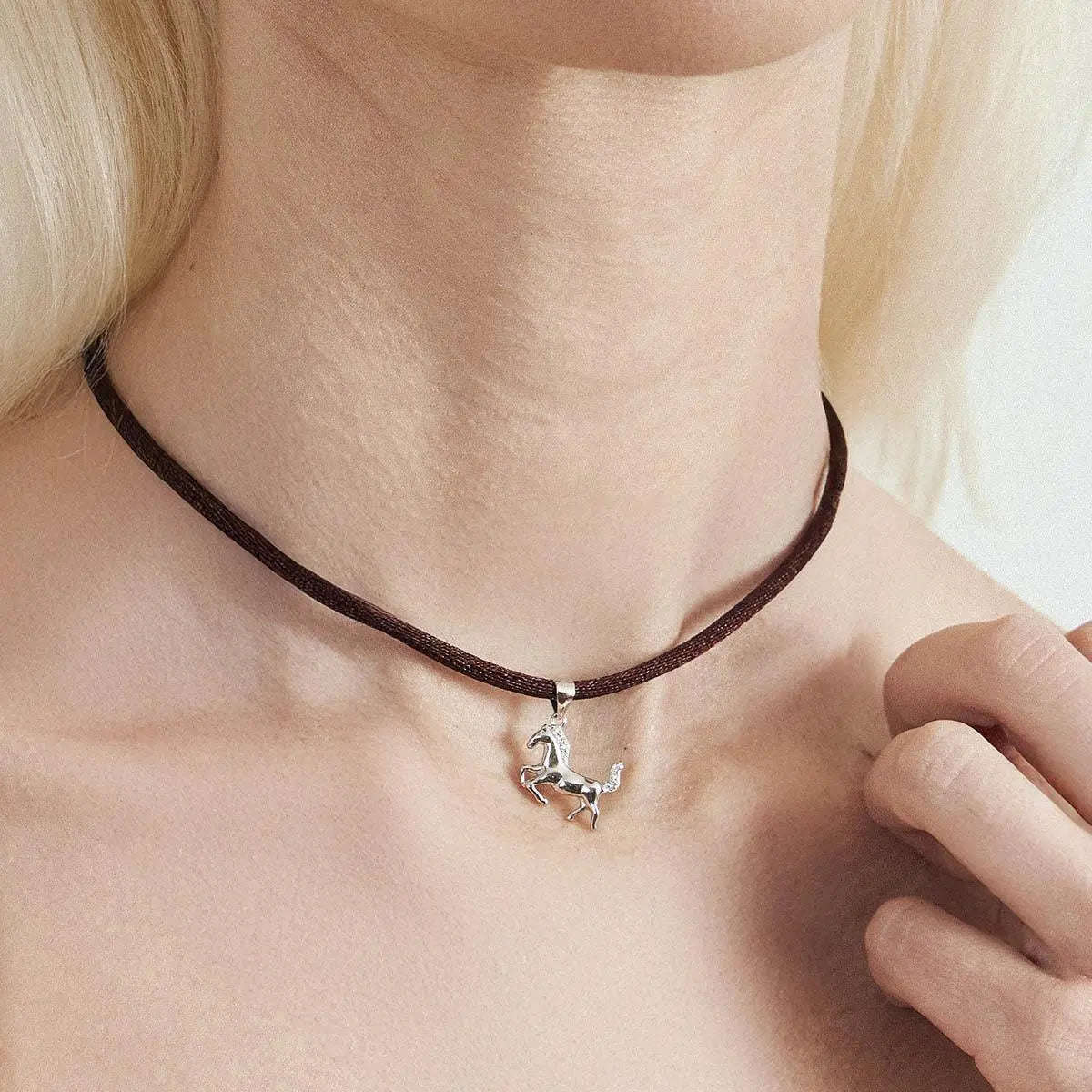 Pingente de Prata 925 de Cavalo com Zircônias Brancas