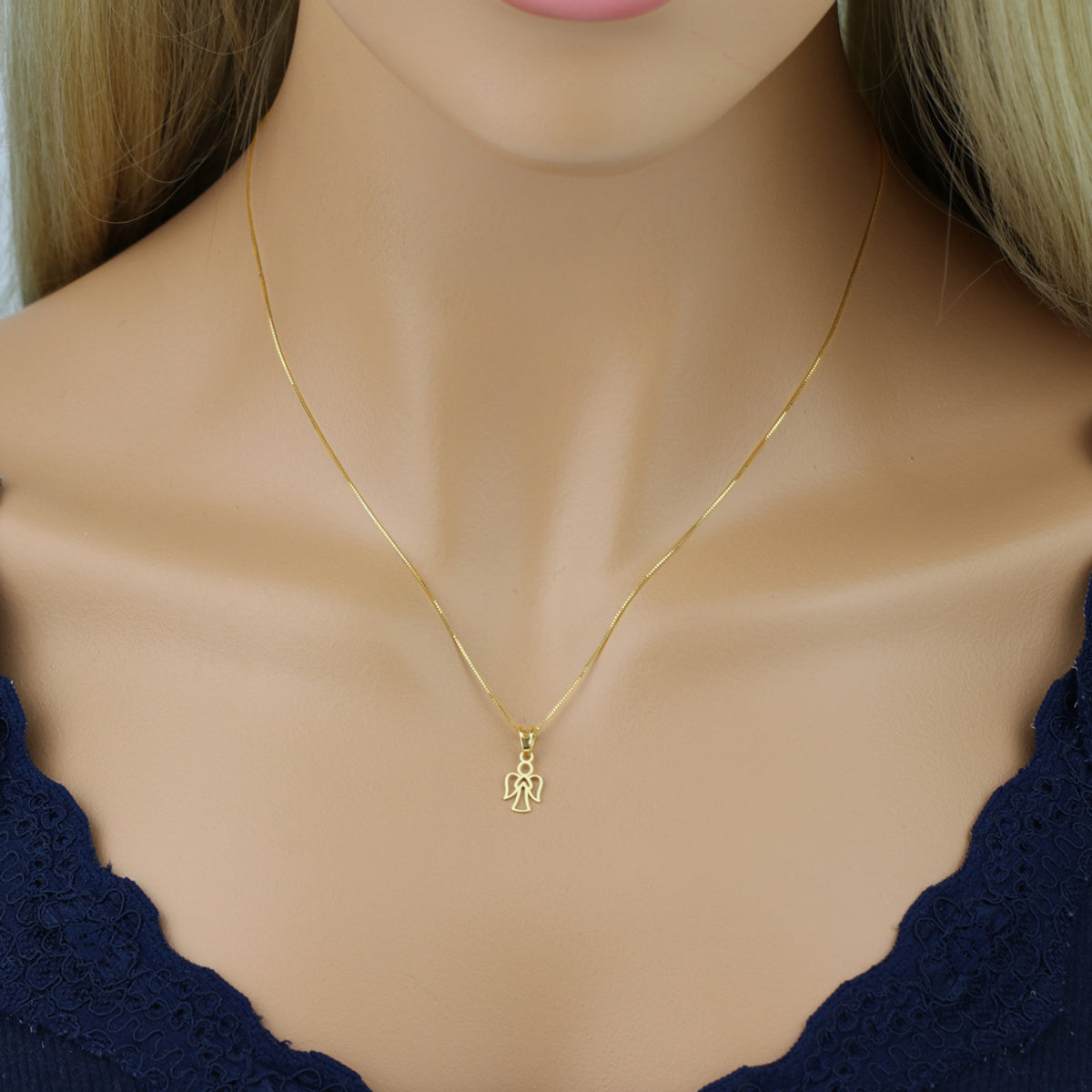 Pingente Anjo Pequeno Liso Vazado em Ouro 18K
