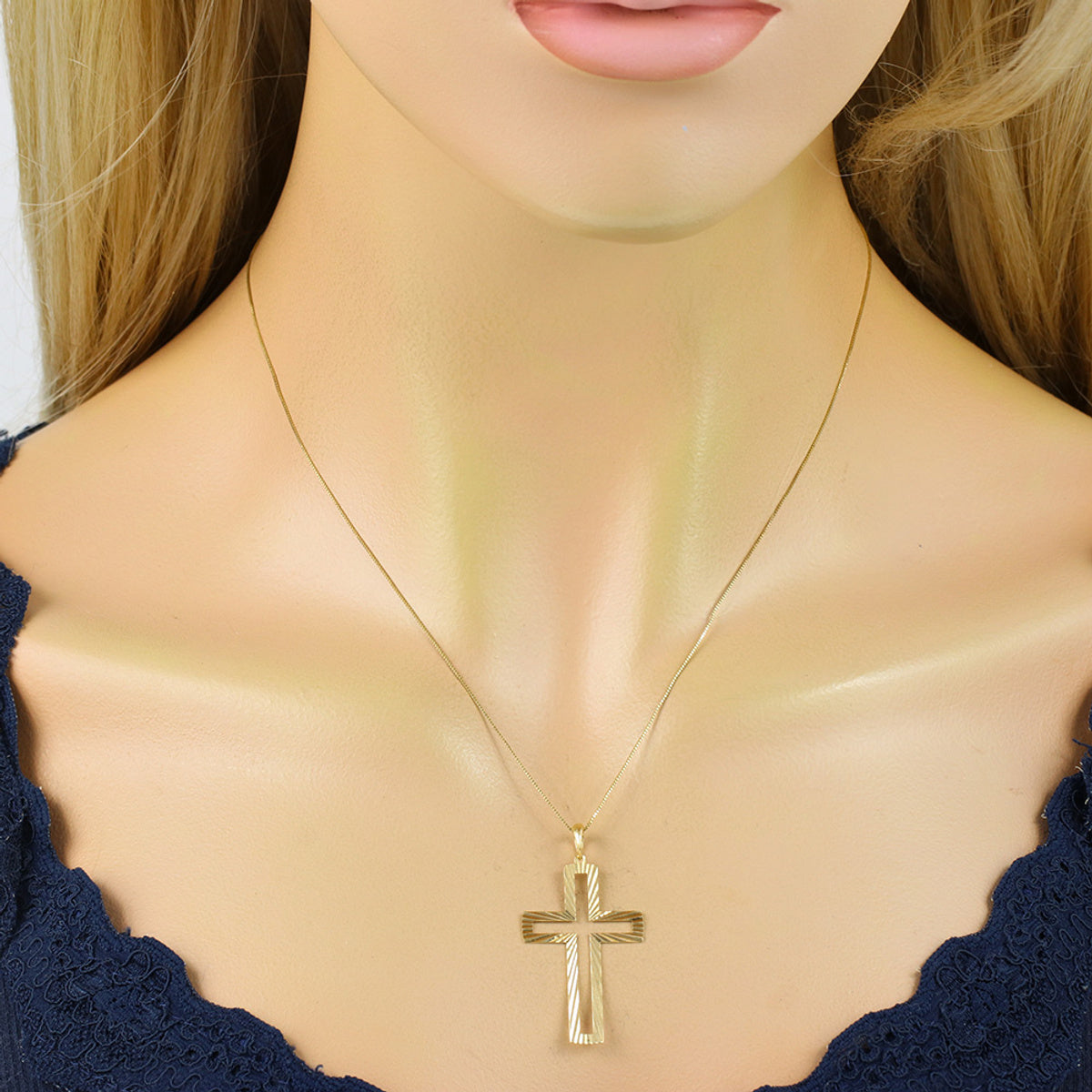 Pingente Cruz Chapa em Ouro 18K