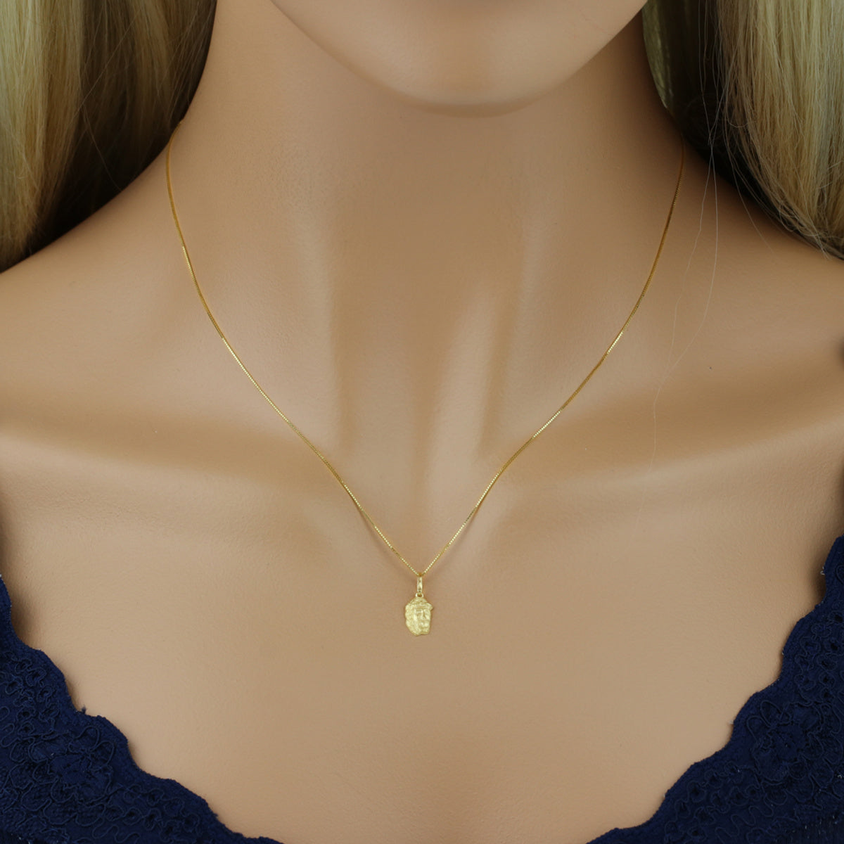 Pingente Face de Cristo Pequena em Ouro 18K