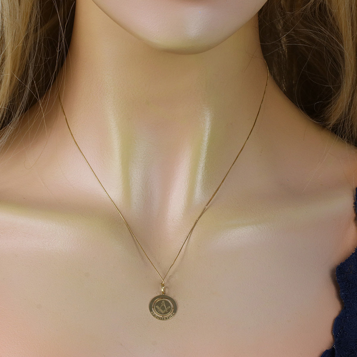 Pingente Formatura Redondo em Ouro 18K