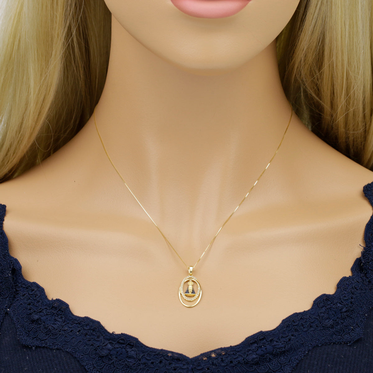 Pingente Nossa Sra. Aparecida Oval Fio Duplo Liso e Cravejado Zircônias em Ouro 18K