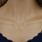 Pingente Sagrado Coração Vazado Cortes Diamantados Cruz Cravejada Zircônias em Ouro 18K