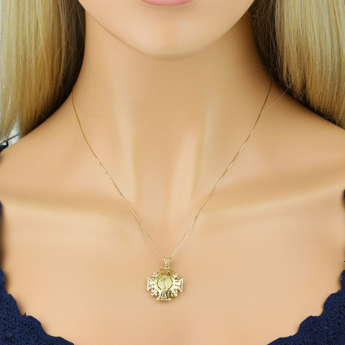 Pingente São Bento em Ouro 18K